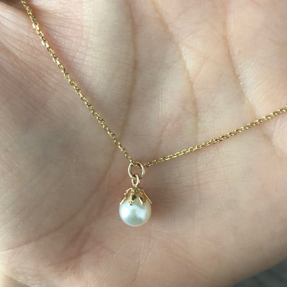 Pearl necklace
